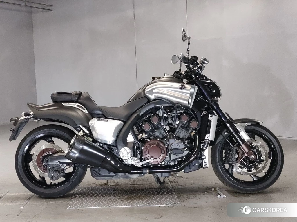 Проданный Yamaha V-MAX 2011 из Японии