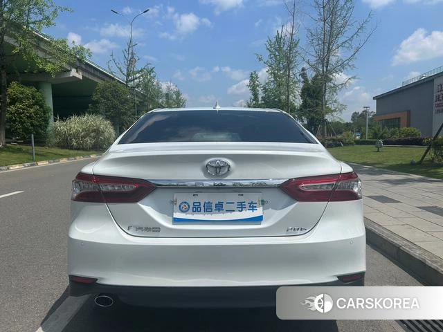 Toyota Camry 2023 Белый из Китая