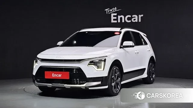Kia Di Ol Nu Niro 2023 Белый из Кореи