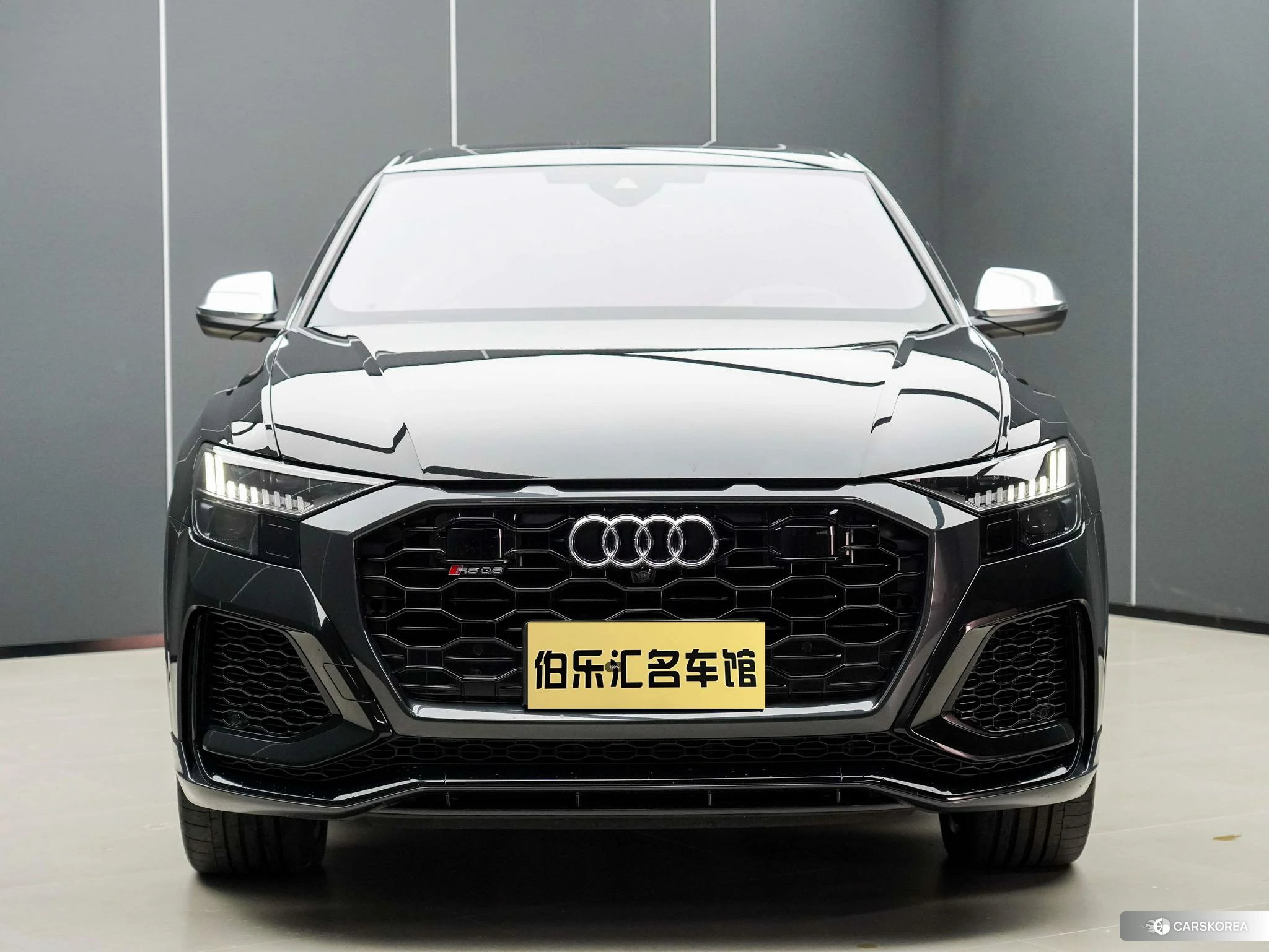 Audi RS Q8 2021 Черный из Китая