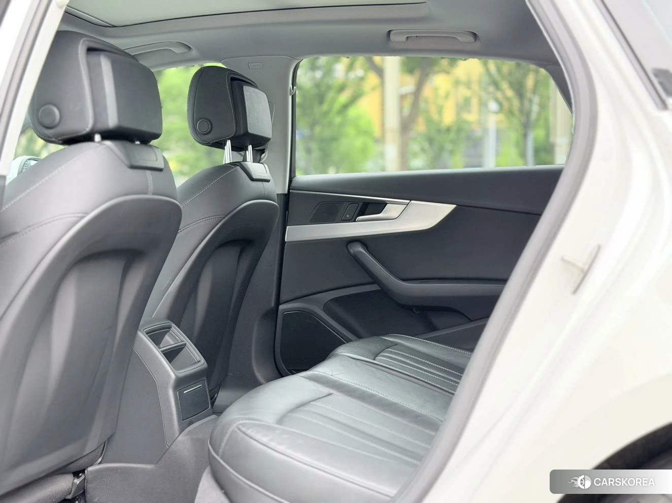 Audi A4L 2020 Белый из Китая