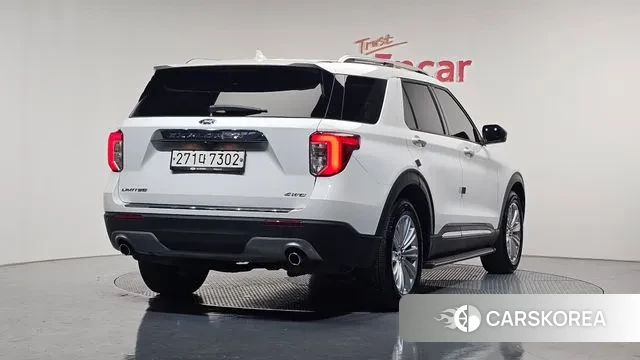 Ford Explorer 6th Generation 2021 Белый из Кореи