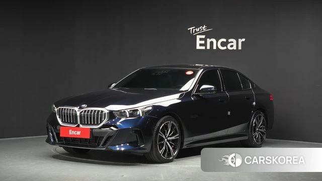 BMW 5 Series (G60) 2026 Черный из Кореи