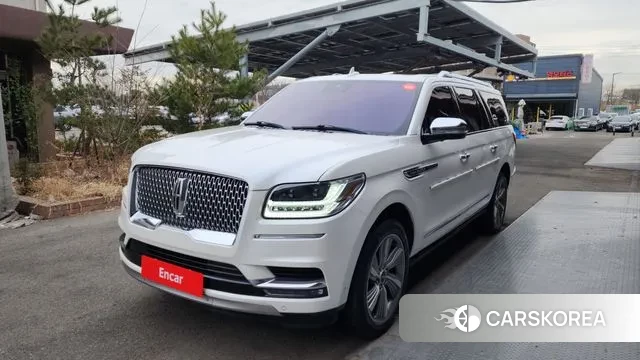 Lincoln Navigator 4th generation 2018 Белый из Кореи