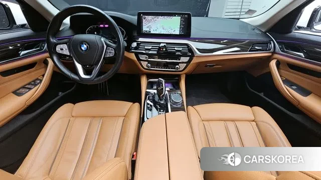 BMW 5 Series (G30) 2021 Белый из Кореи