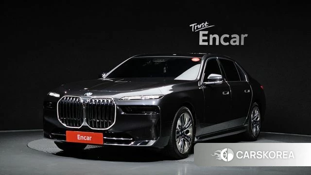 BMW 7 Series (G70) 2023 Серый из Кореи