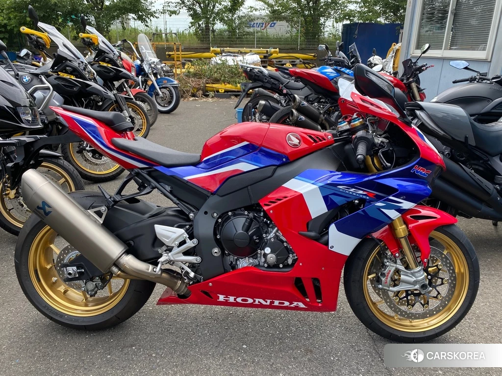 Проданный Honda CBR1000RR-R FIREBLADE SP 2024 из Японии, фото 2
