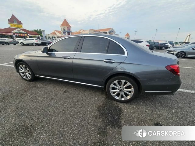 Mercedes-Benz E-Class W213 2018 Серый из Кореи