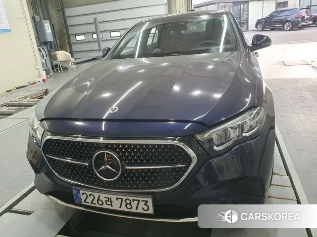 Mercedes-Benz E-Class W214 2025 Синий из Кореи