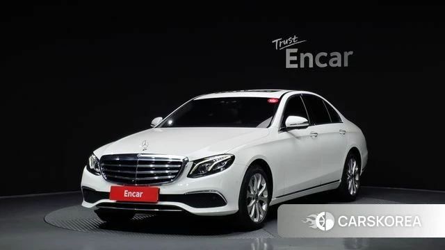 Mercedes-Benz E-Class W213 2018 Белый из Кореи