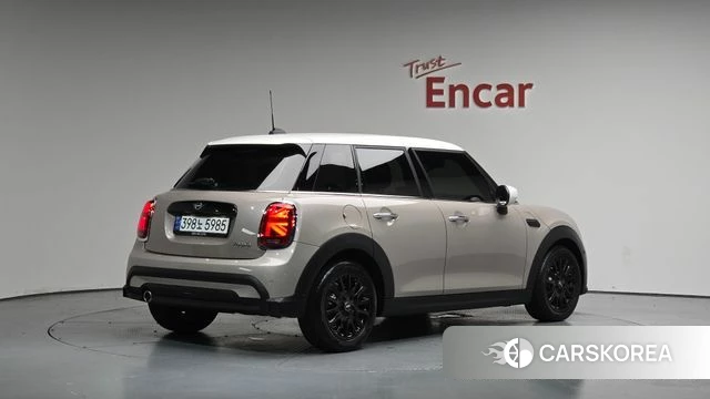Mini Cooper 2024 Серебристо-серый из Кореи