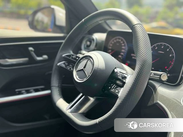 Mercedes-Benz Class C 2024 Белый из Китая