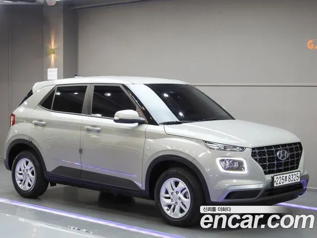 Hyundai Venue 2020 Серебристо-серый из Кореи