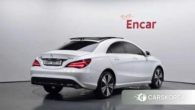 Mercedes-Benz CLA-Class C117 2018 Белый из Кореи