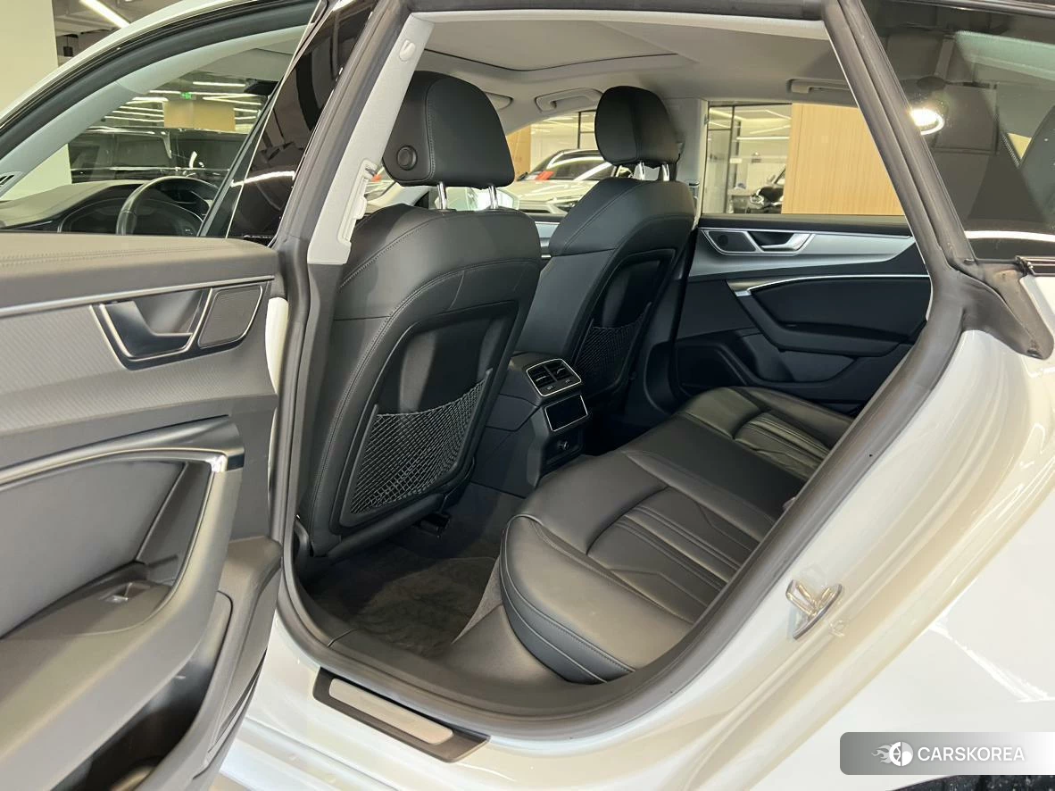 Audi A7 2022 Белый из Китая
