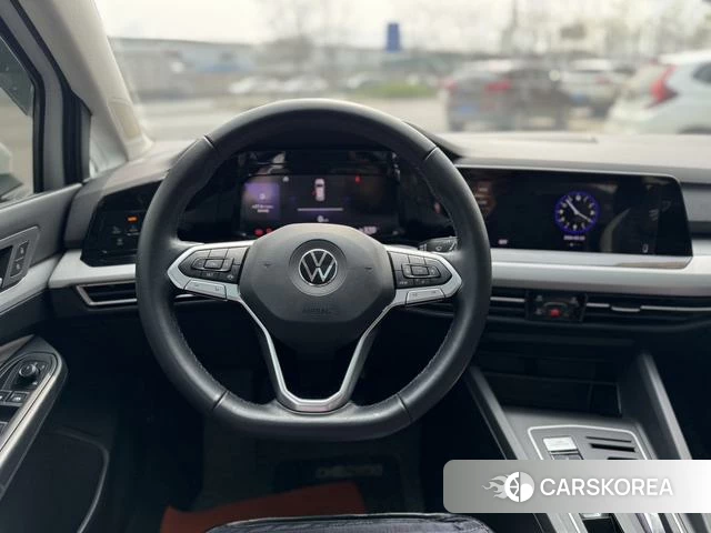 Volkswagen Golf 2021 Белый из Китая