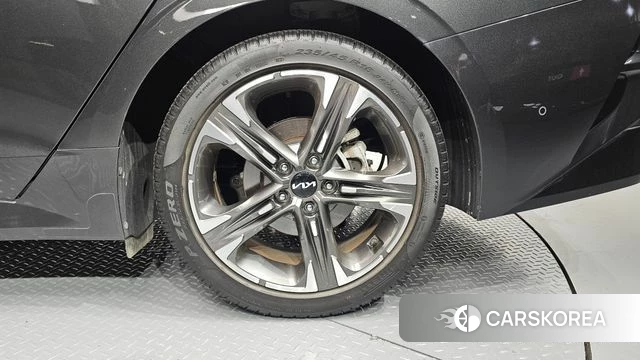 Kia K5 3rd generation 2021 Серый из Кореи