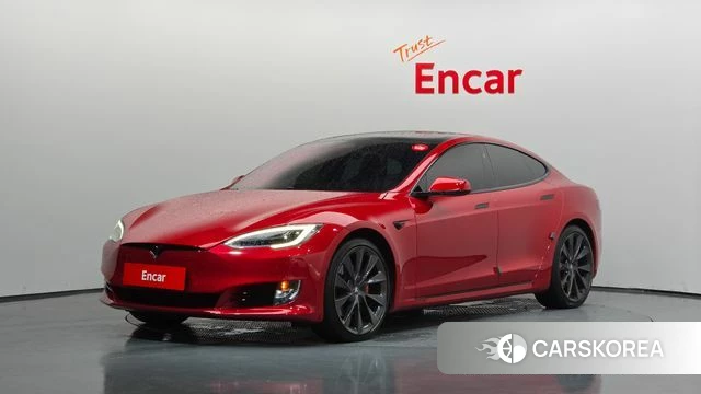 Tesla Model S 2019 Красный из Кореи