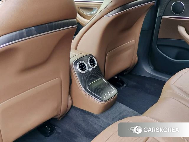 Mercedes-Benz E-class 2022 Черный из Китая