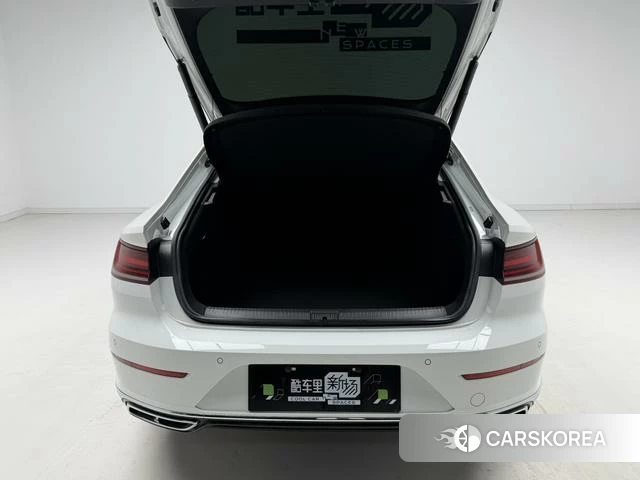 Volkswagen CC 2021 Белый из Китая
