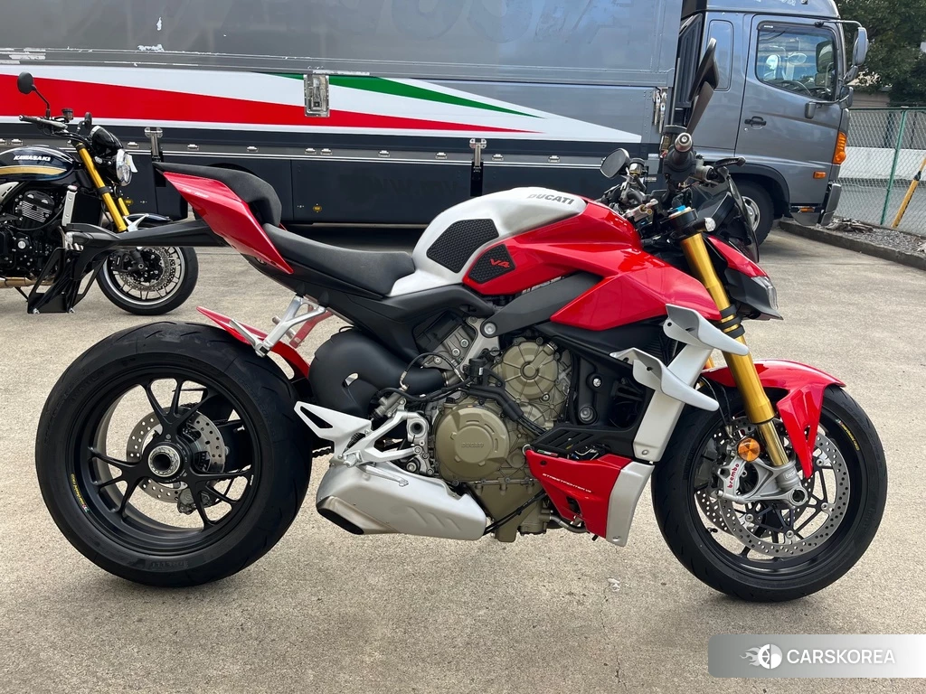 Проданный Ducati STREETFIGHTER V4 S 2021 из Японии