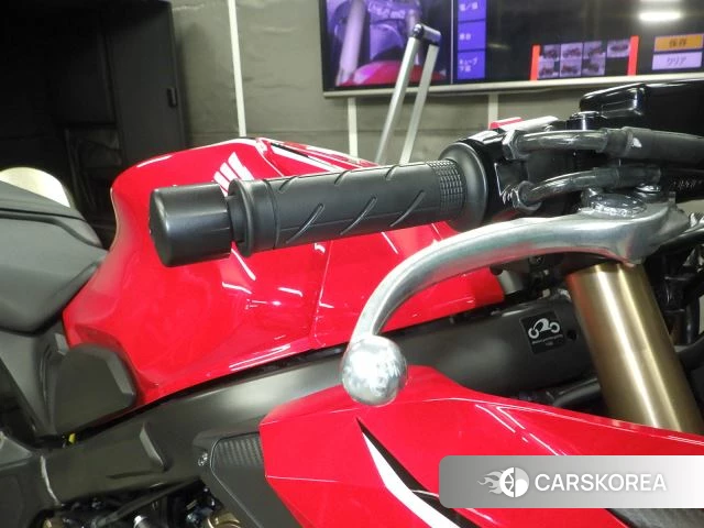 Проданный Honda CBR650R id 4006181 из Японии, фото 2