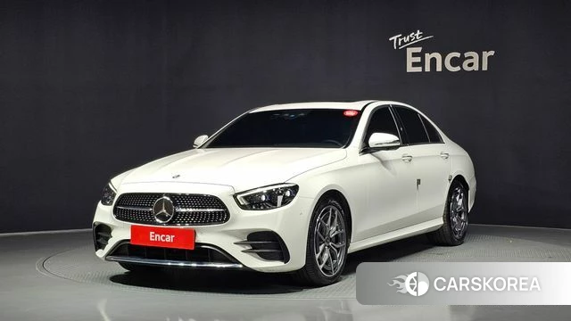 Mercedes-Benz E-Class W213 2023 Белый из Кореи