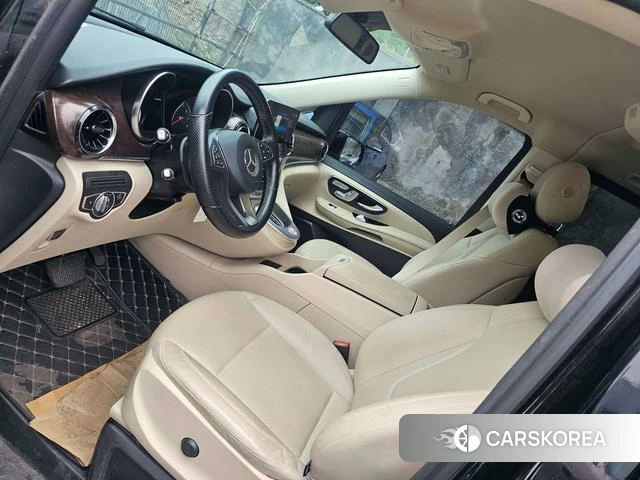Mercedes-Benz V-class 2022 Черный из Китая