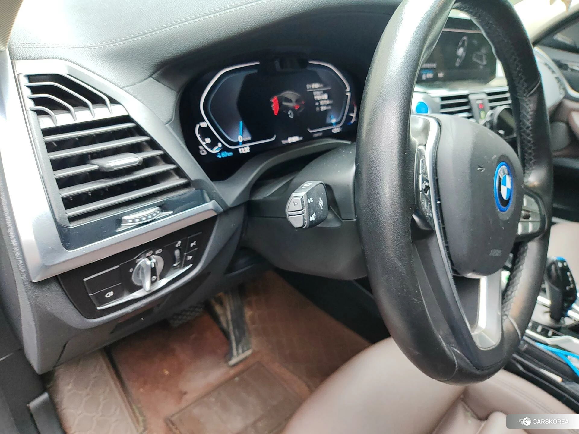 BMW iX3 2021 Белый из Китая