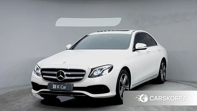Mercedes-Benz E-Class W213 2018 Белый из Кореи