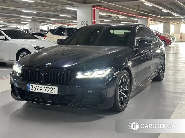 BMW 5 Series (G30) 2022 Черный из Кореи