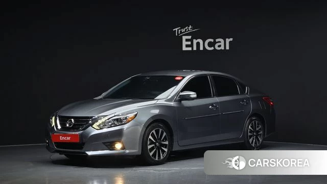 Nissan Altima 2018 Серый из Кореи