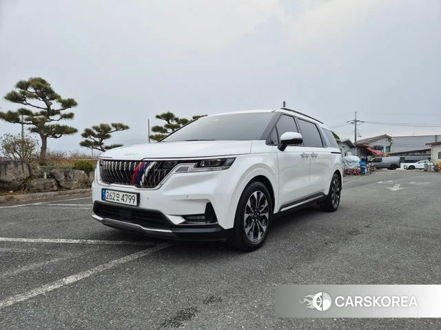 Kia Carnival 4th generation 2023 Белый из Кореи