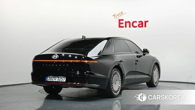 Hyundai Grandeur Hybrid (GN7) 2024 Черный из Кореи