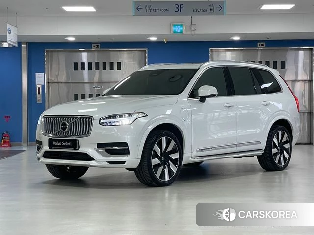 Volvo XC90 second Generation 2024 Белый из Кореи