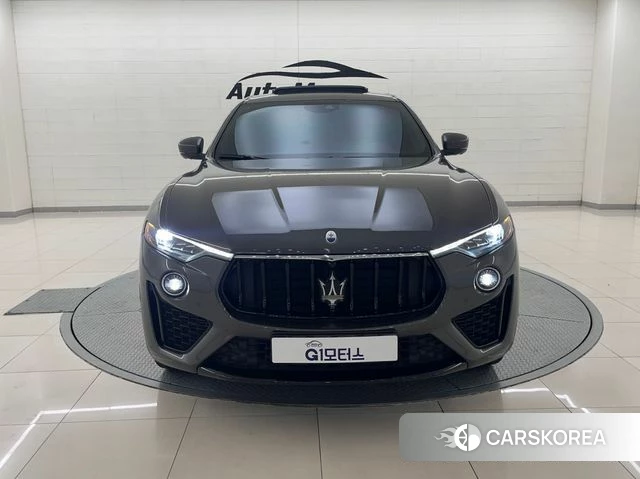 Maserati Levante 2022 Серый из Кореи