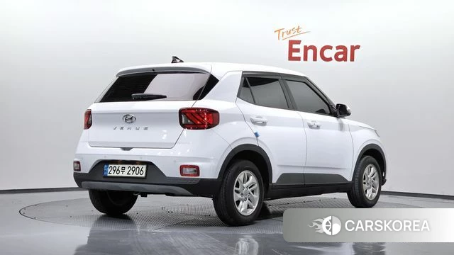Hyundai Venue 2022 Белый из Кореи