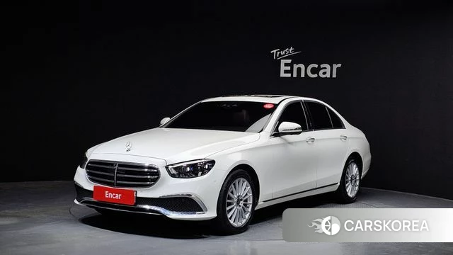 Mercedes-Benz E-Class W213 2022 Белый из Кореи