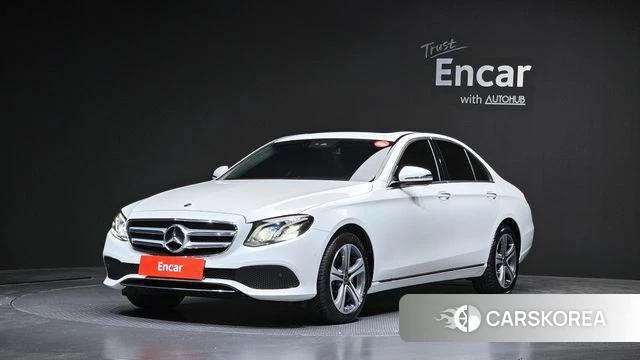 Mercedes-Benz E-Class W213 2019 Белый из Кореи