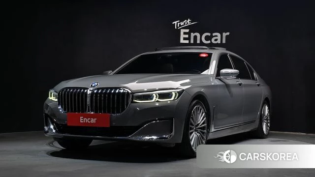BMW 7 Series (G11) 2021 Серебристо-серый из Кореи