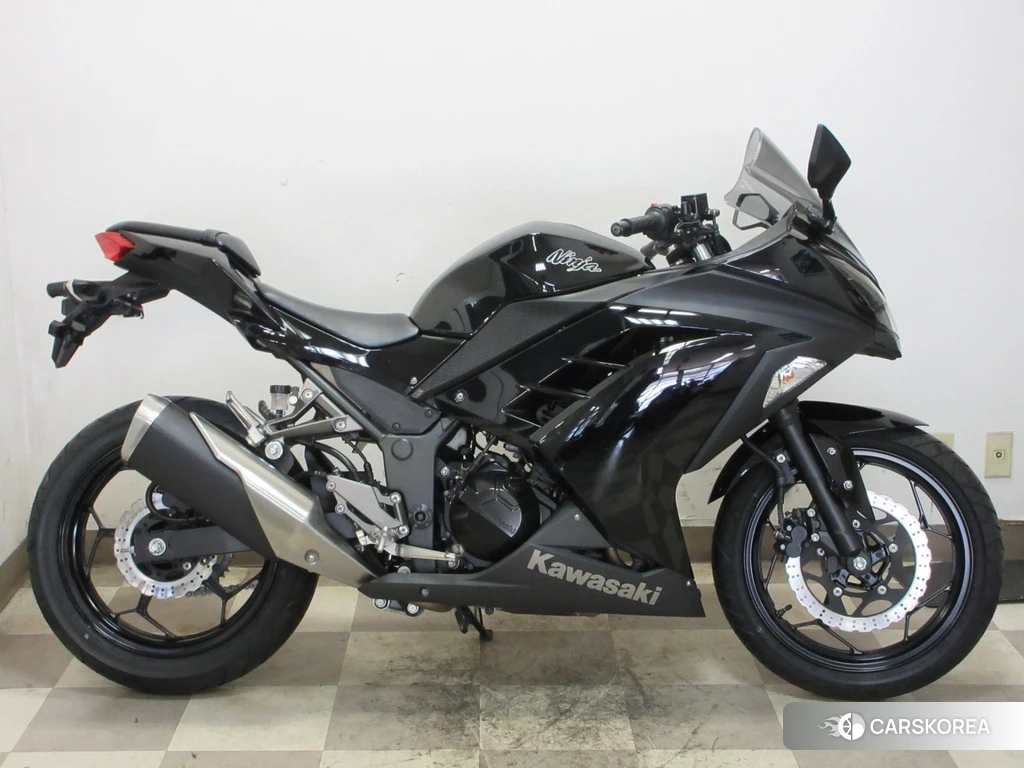 Проданный Kawasaki NINJA 250 2014 из Японии
