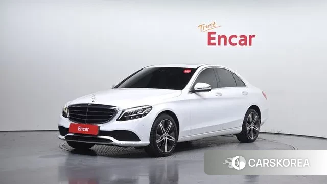 Mercedes-Benz C-Class W205 2019 Белый из Кореи
