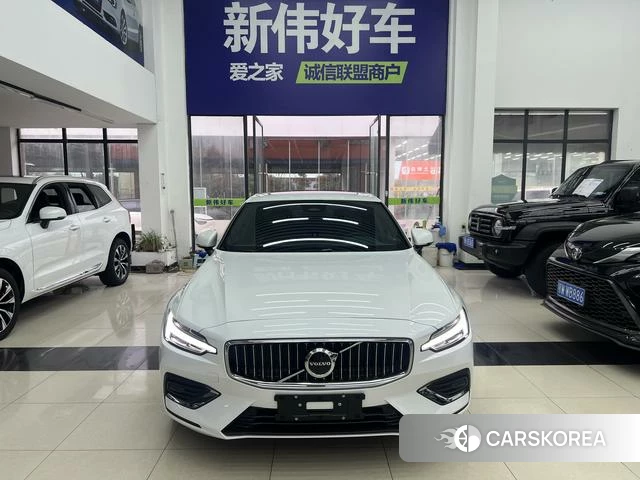Volvo S60 2026 Белый из Китая