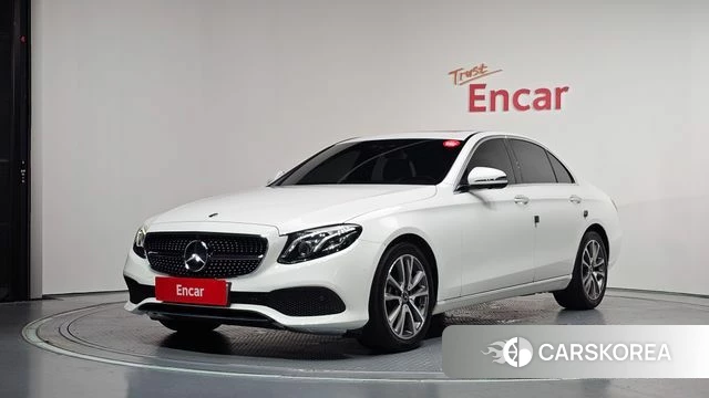 Mercedes-Benz E-Class W213 2019 Белый из Кореи