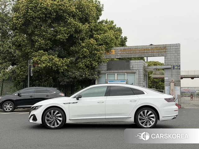 Volkswagen CC 2021 Белый из Китая