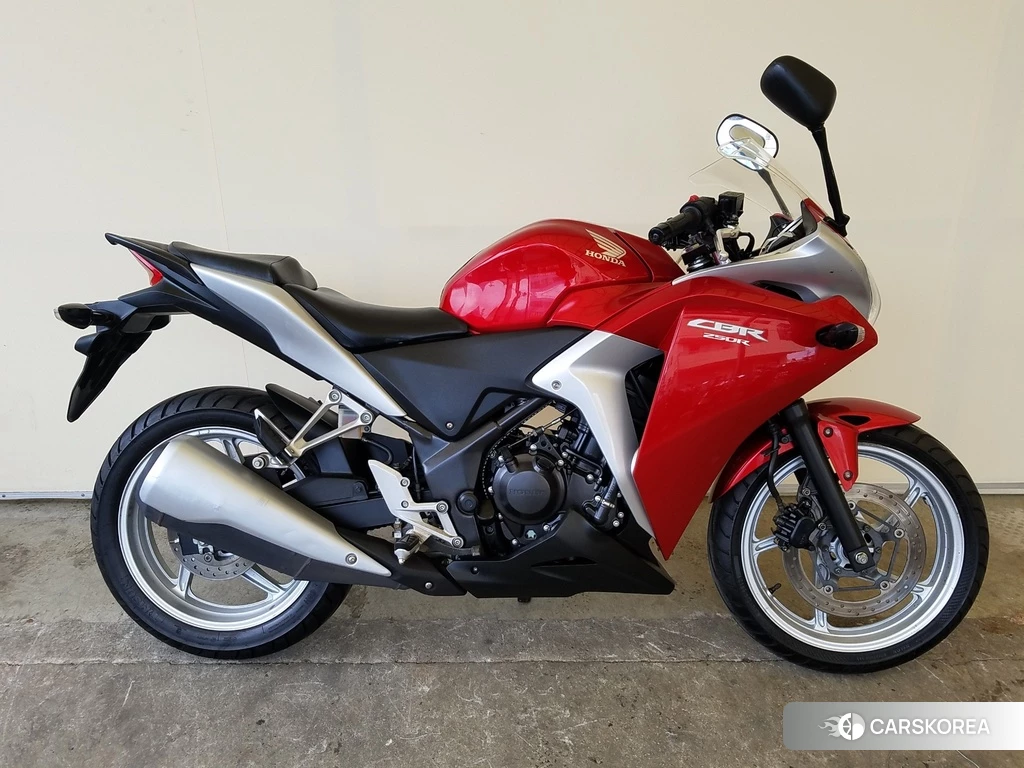 Проданный Honda CBR250R 2011 из Японии, фото 2