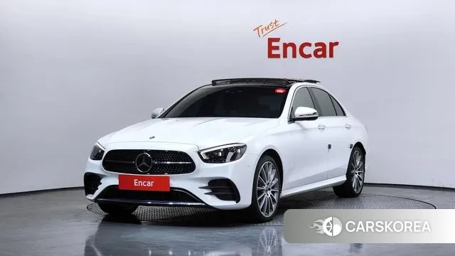 Mercedes-Benz E-Class W213 2022 Белый из Кореи