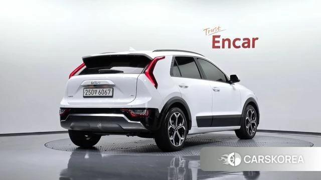 Kia Di Ol Nu Niro 2024 Белый из Кореи