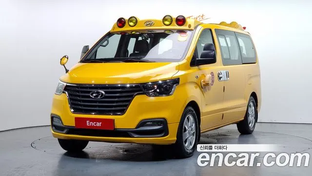 Hyundai The New Grand Starex 2018 Желтый из Кореи