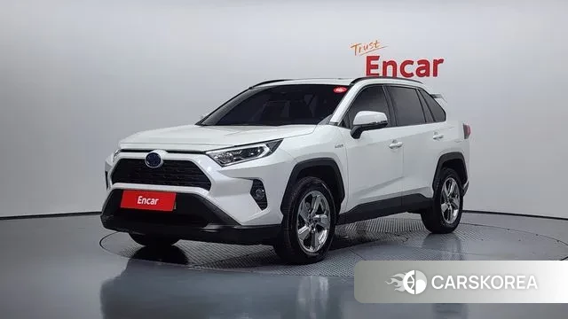 Toyota RAV4 5th Generation 2021 Белый из Кореи